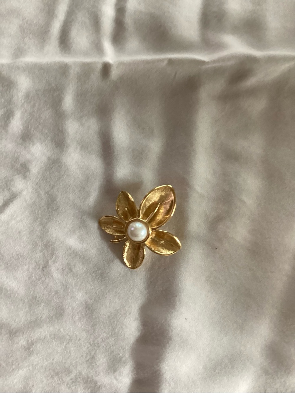 Gold Flower Pearl Center Brooch - Women Jewelry